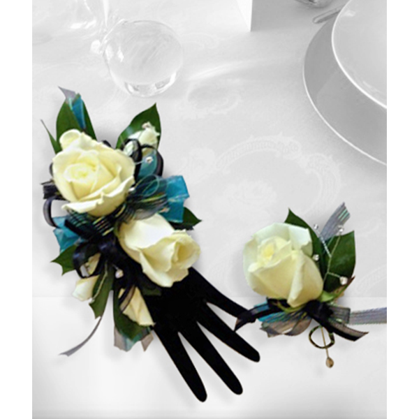 Wristlet Set-White Roses